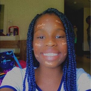 Meet your Posher, Amilia